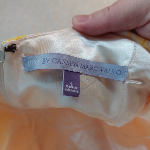 Luxe by Carmen Marc Valvo Yellow Dress sz 6 Sleeveless Cocktail - Picture 3 of 8